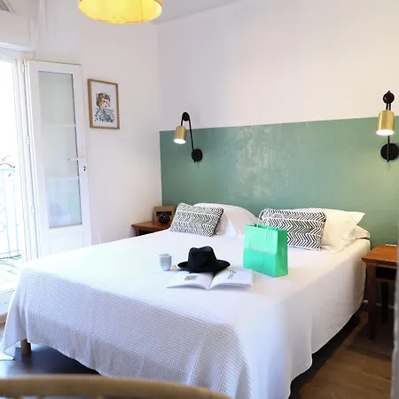 Les Flots Bleus Ле-Лаванду