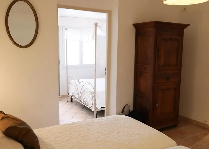 Les Flots Bleus Le Lavandou