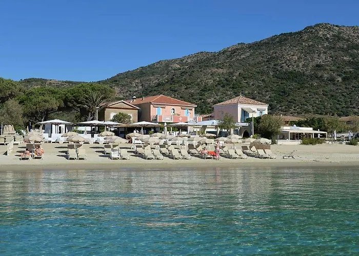 Les Flots Bleus Le Lavandou