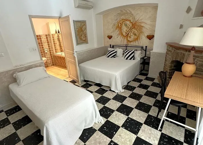 Hotel Les Flots Bleus