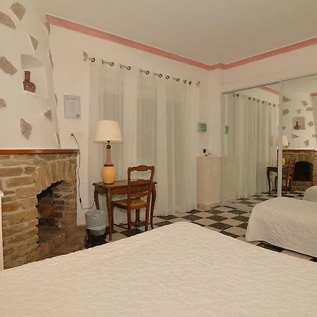 Hotel Les Flots Bleus 3*