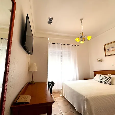 Hotel Les Flots Bleus 3*