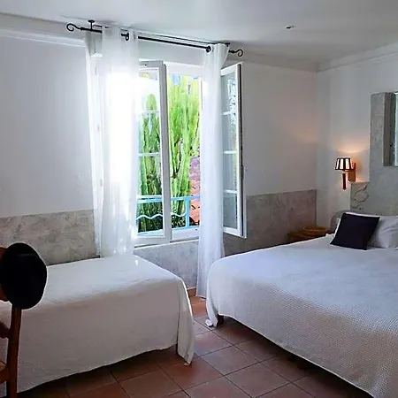 Hotel Les Flots Bleus