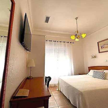 Les Flots Bleus Hotel