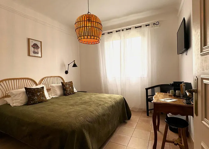 Les Flots Bleus 3* לה לבאנדו