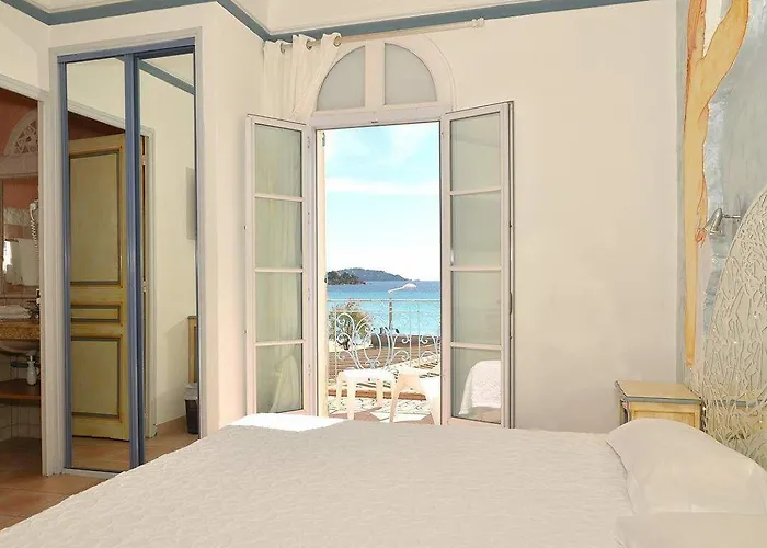 מלון Les Flots Bleus