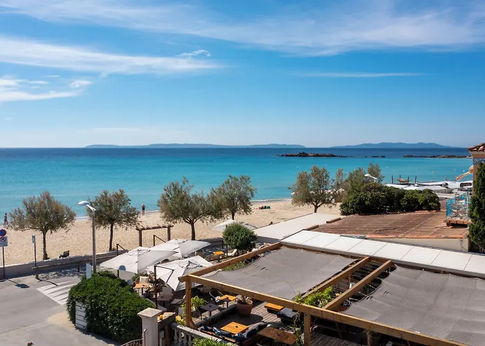 Les Flots Bleus Hotel